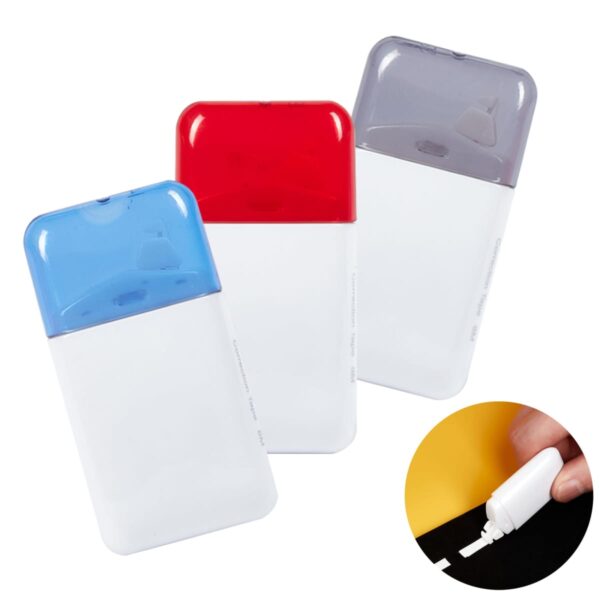 Three flat spray bottles with blue, red, and gray caps. Inset shows a nozzle being pressed.