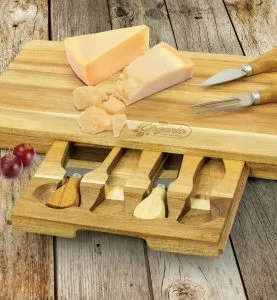 hattan-cheese-board-in-use-277x300