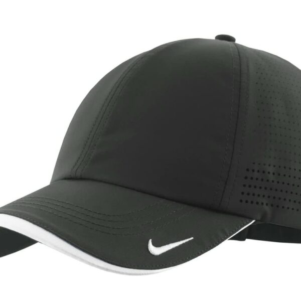 Nike Dri-FIT Swoosh Perforated Caps