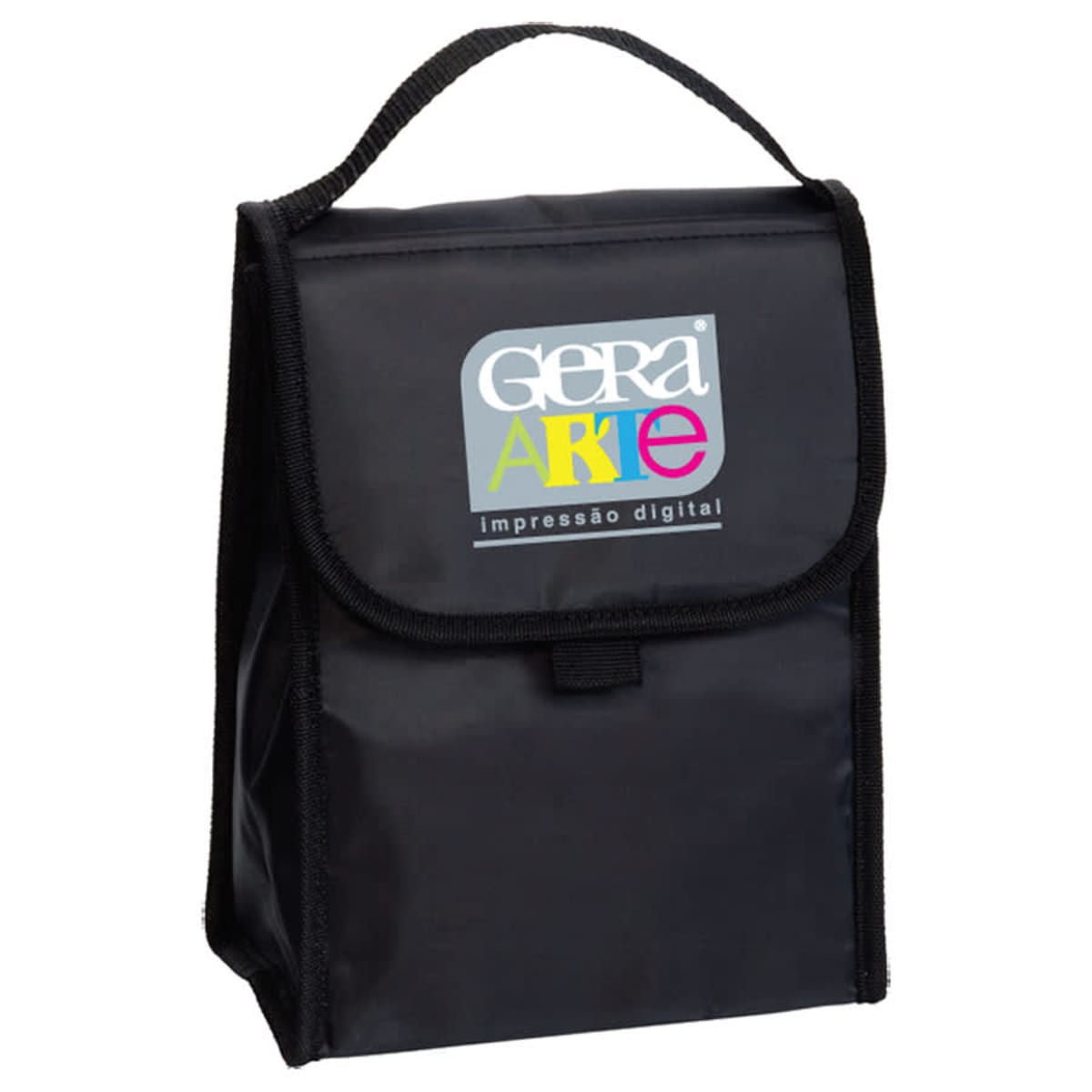 A black insulated lunch bag with a top handle and a front flap. The flap displays a logo with the text Gera Arte impressão digital in white, with the letters A and R in colorful accents.