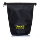 Black dry bag with a buckle closure at the top. The front features the text GRANDE in bold, and below it, ¡Aquí Ahorras de Verdad! in yellow. The bag is slightly crumpled and stands upright against a white background.