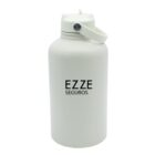 A white water bottle with a secure lid and handle is shown. The text EZZE SEGUROS is printed on the front in black letters.