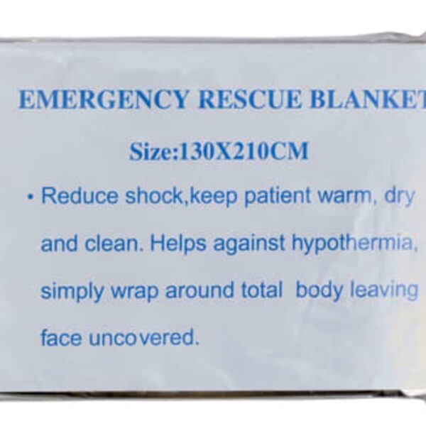 A packaged emergency rescue blanket with text detailing its size as 130x210 cm. The instructions mention that it reduces shock, keeps the patient warm, dry, and clean, helps against hypothermia, and should wrap around the body with the face uncovered.