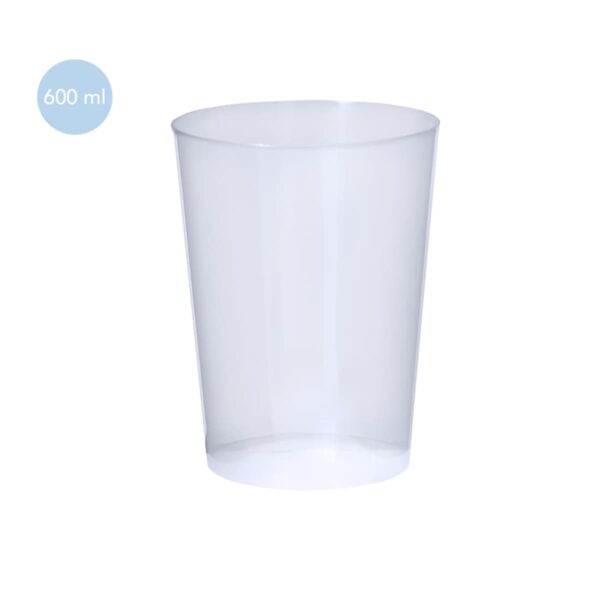 Clear plastic cup with a 600 ml capacity on a white background.
