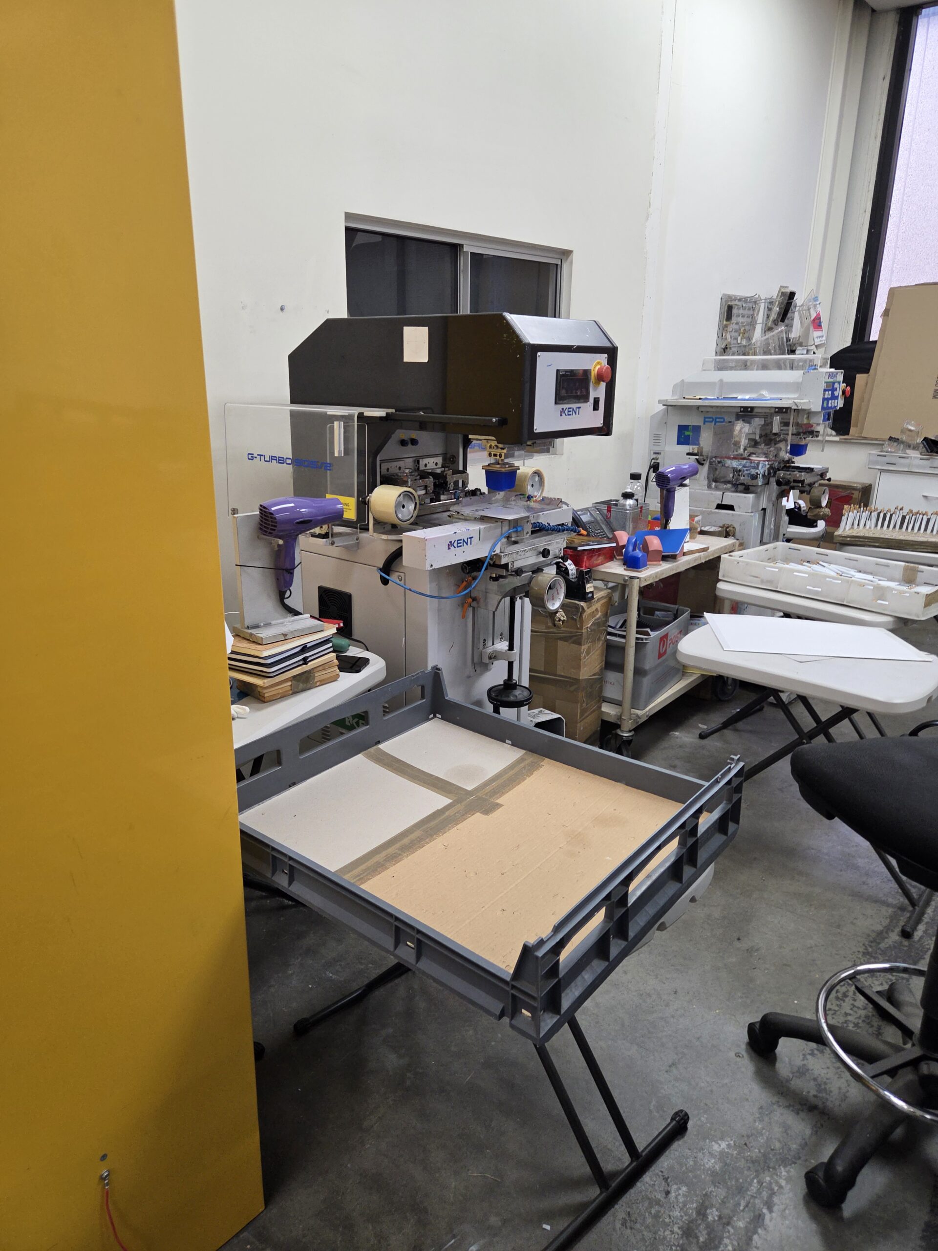 Diagonal view of pad printing machine