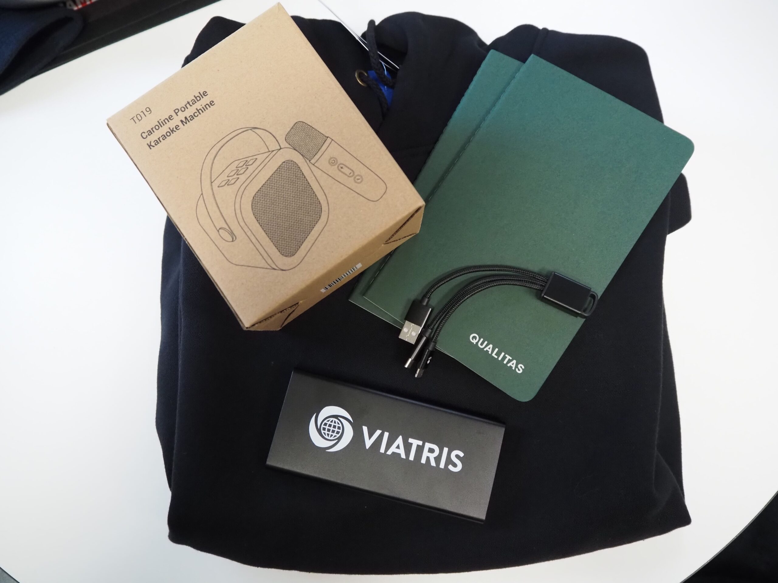 How to Build a Branded Welcome Kit for New Employees (The Only Guide You’ll Ever Need)