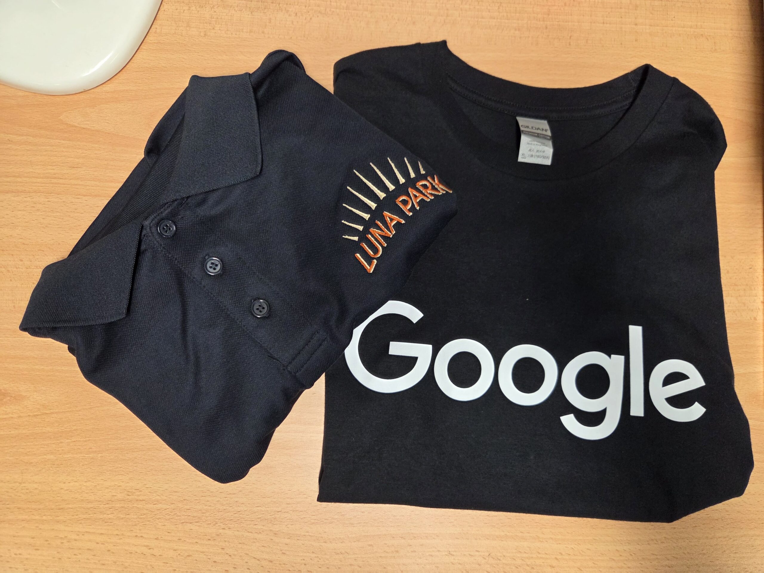 Embroidery vs Screen Printing: Cost, Durability, and Brand Finish Compared